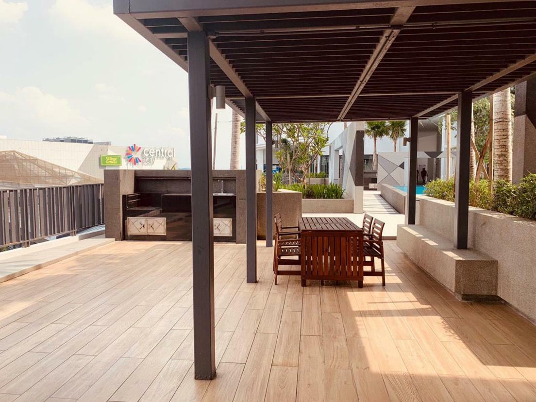 Stellar Homes At Icity - With Wifi And 2 Private Carparks Apartment *